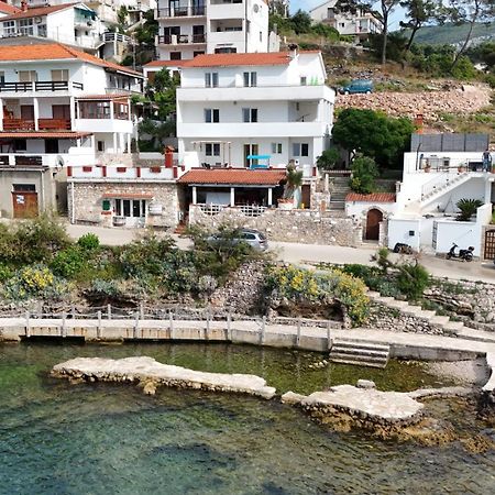 Apartments Peronja Jelsa Seafront Exterior foto
