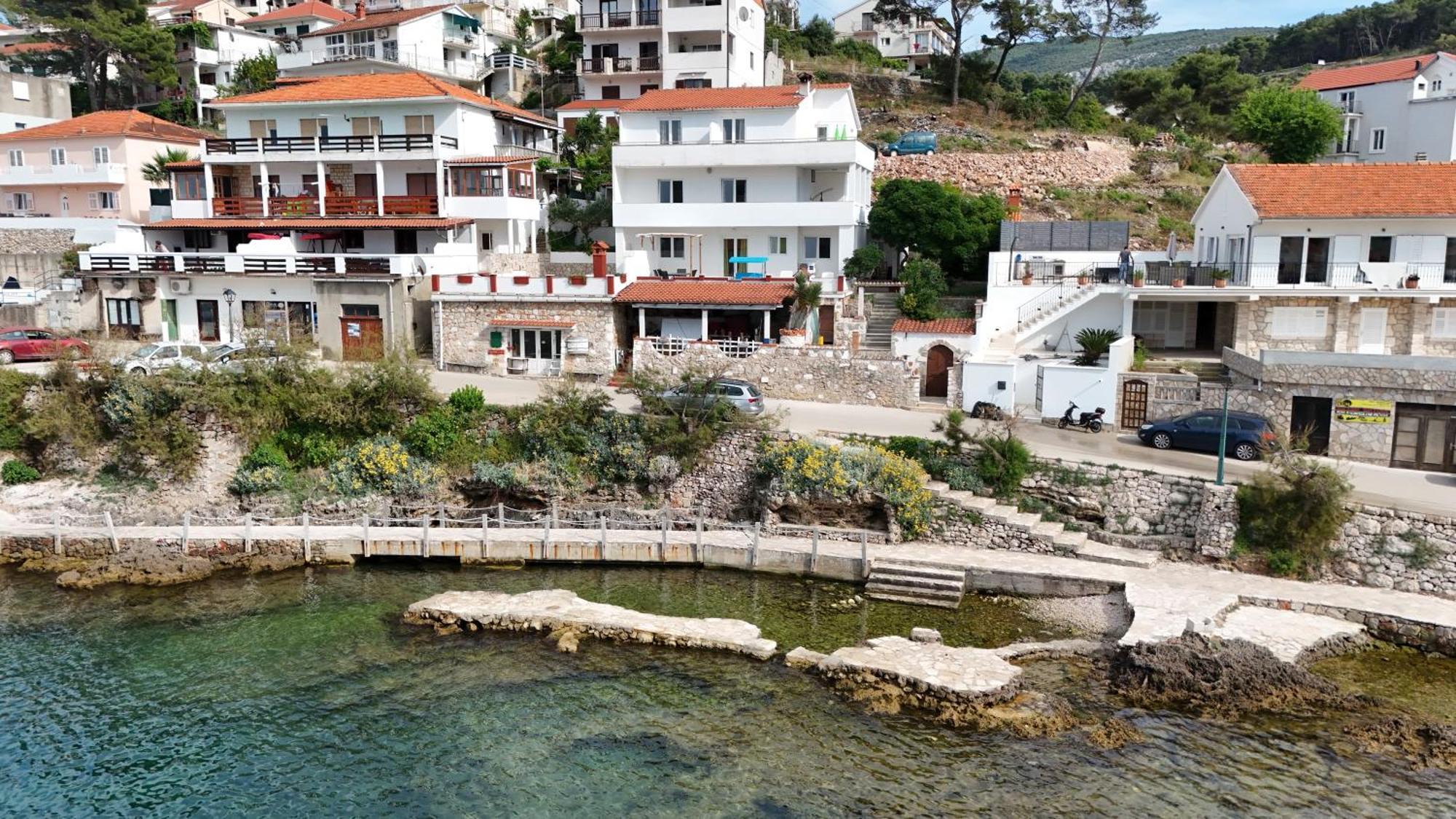 Apartments Peronja Jelsa Seafront Exterior foto