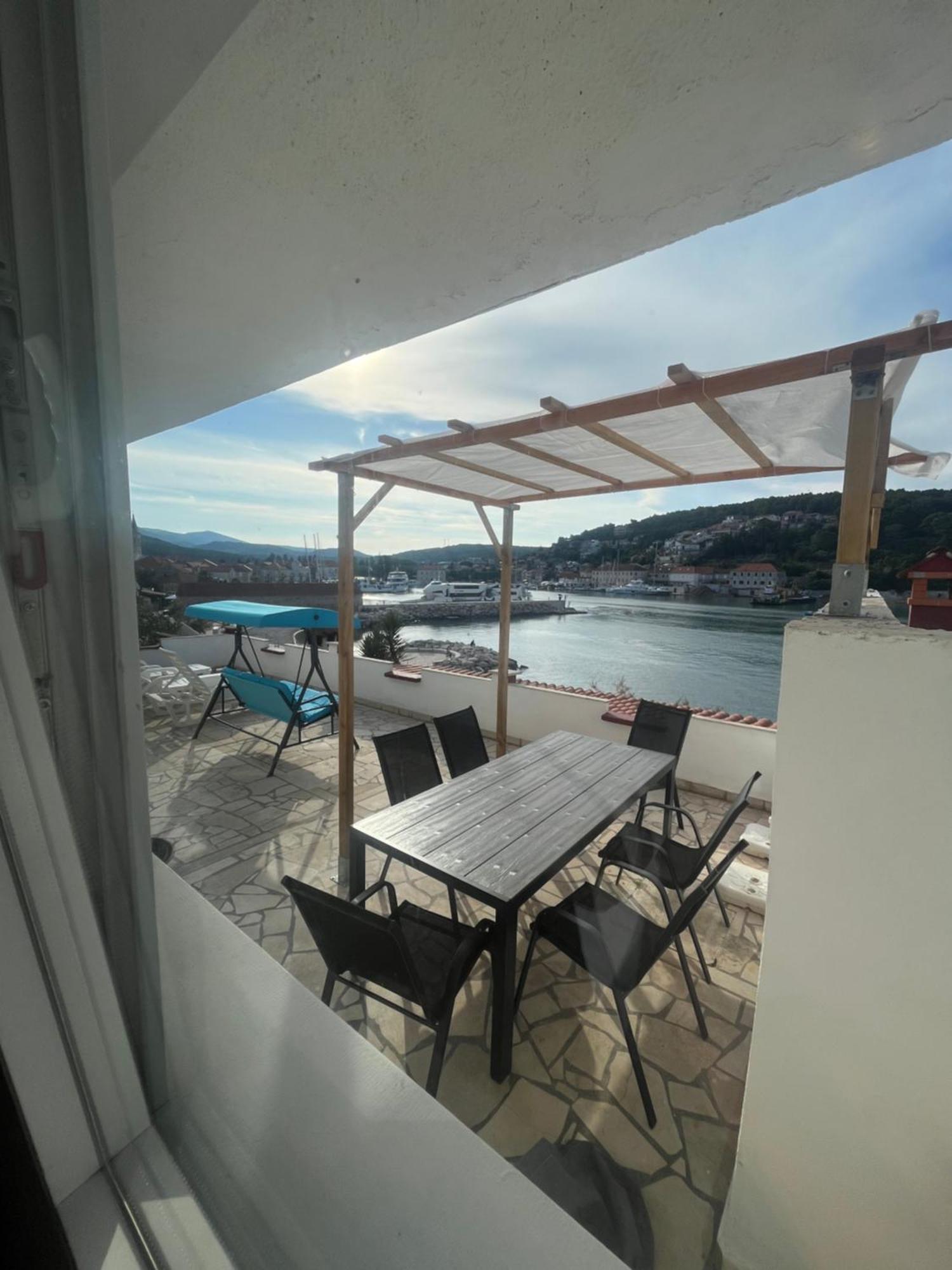 Apartments Peronja Jelsa Seafront Exterior foto